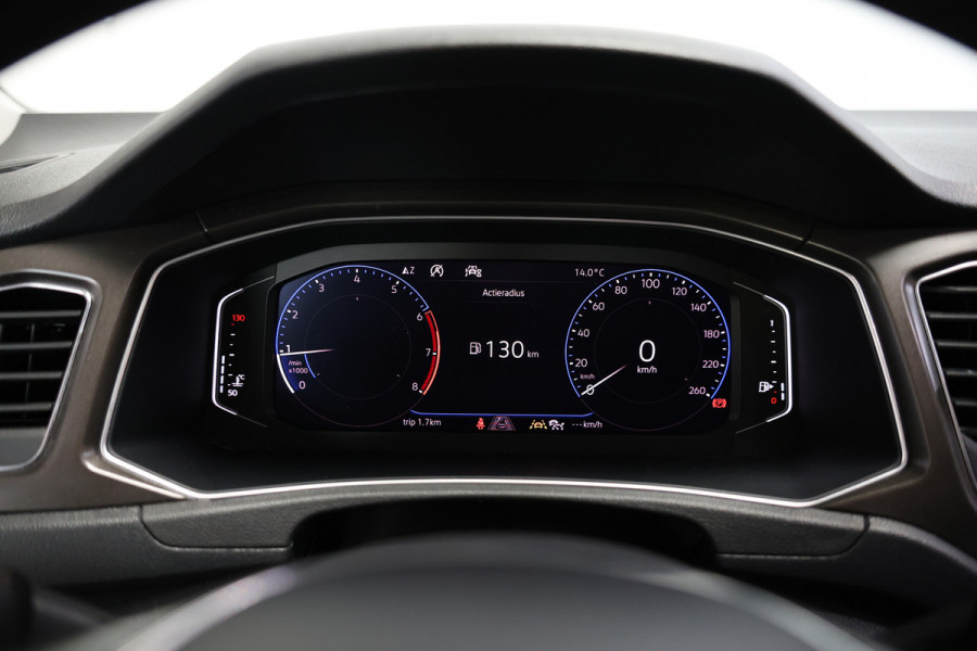 Volkswagen T-Roc 1.0 TSI R-Line CLIMA VIRTUAL PDC CARPLAY CAMERA PANO LANE+FRONT Ass. '19