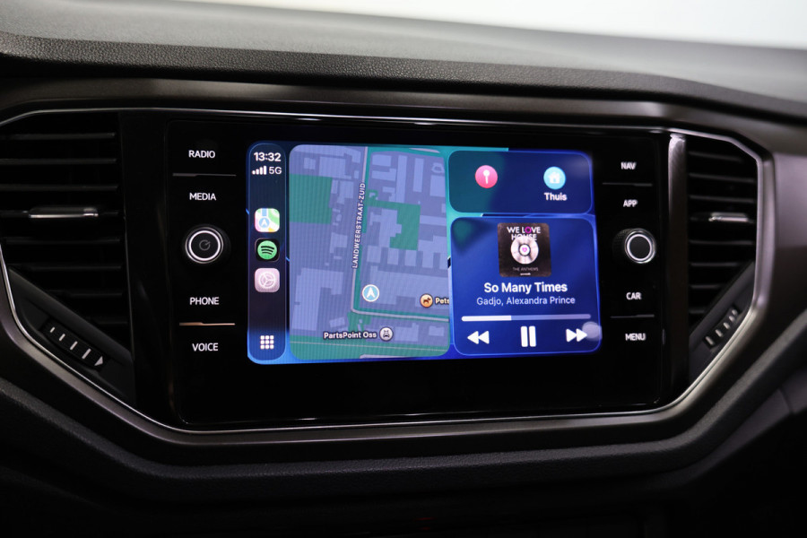 Volkswagen T-Roc 1.0 TSI R-Line CLIMA VIRTUAL PDC CARPLAY CAMERA PANO LANE+FRONT Ass. '19