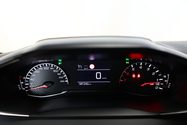 Peugeot 208 1.2 PureTech Active Pack NAVI CARPLAY BT CRUISE C LANEass. '22