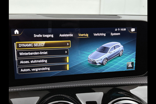 Mercedes-Benz A-Klasse 200 Business Solution AMG(NL-auto, Dealer onderhoud, Trekhaak, Navi, Camera, StoelV, Etc)