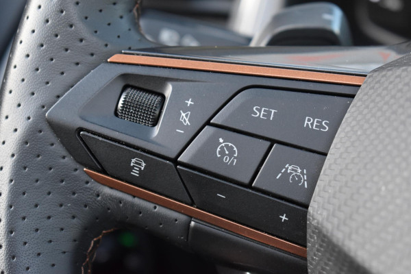 CUPRA Ateca 2.0 TSI 4DRIVE Limited Edition Akra Pano BBD Virtual Lane 360C Trekhaak