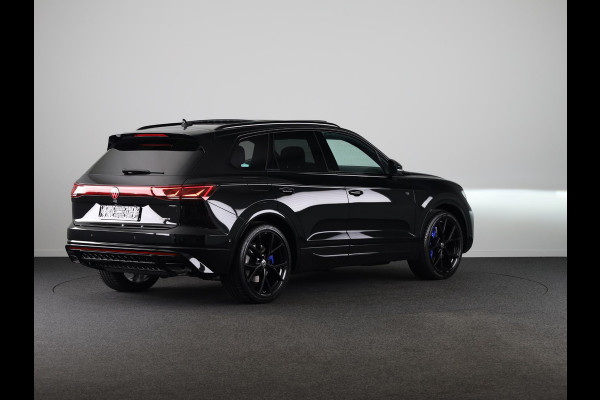 Volkswagen Touareg 3.0 TSi eHybrid 4MOTION R Edition 462PK PHEV| DYNAUDIO | Lederpakket "Puglia" |Luchtvering 22 Inch LM | Trekhaak incl Assistent |