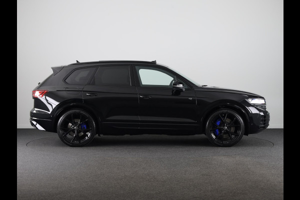 Volkswagen Touareg 3.0 TSi eHybrid 4MOTION R Edition 462PK PHEV| DYNAUDIO | Lederpakket "Puglia" |Luchtvering 22 Inch LM | Trekhaak incl Assistent |