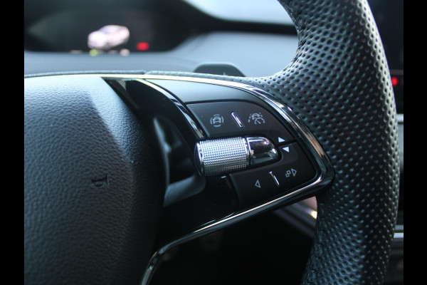 Škoda Enyaq 60 Sportline | TREKHAAK WEGKLAPBAAR | NAVIGATIE | ACHTERUITRIJCAMERA |