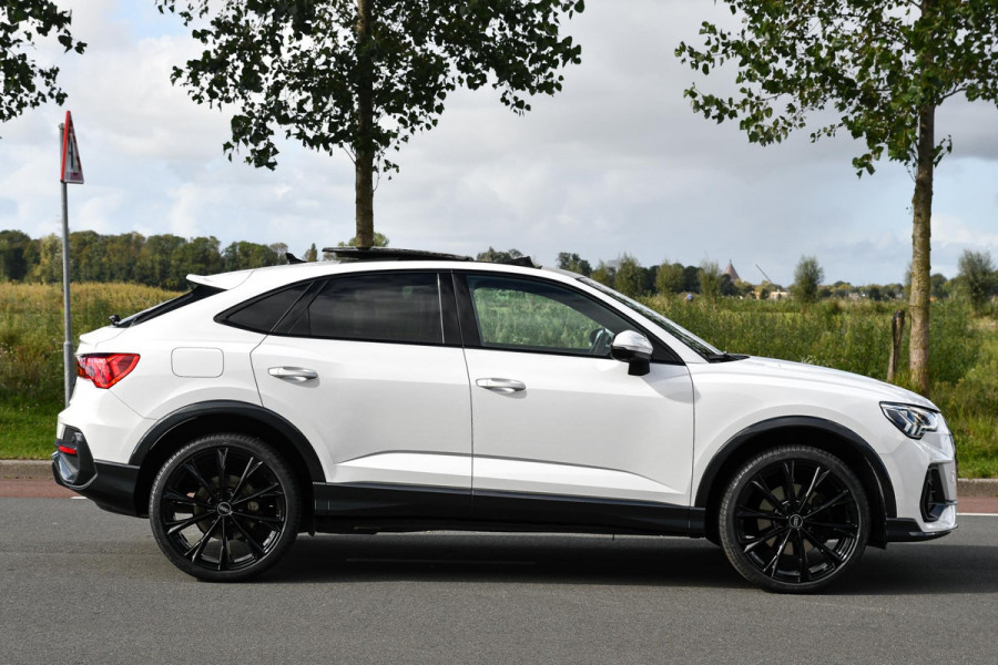 Audi Q3 Sportback 45 TFSI e 3x S-Line. Pano, ACC, 360, Stuurvw, Keyless, Sfeer, Sonos, Dodeh, Matrix, 21''!