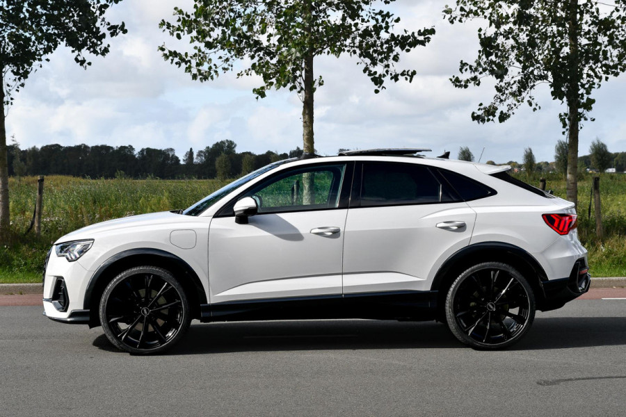 Audi Q3 Sportback 45 TFSI e 3x S-Line. Pano, ACC, 360, Stuurvw, Keyless, Sfeer, Sonos, Dodeh, Matrix, 21''!