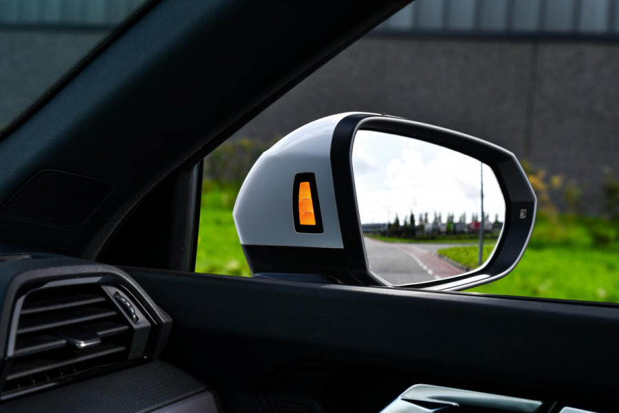 Audi Q3 Sportback 45 TFSI e 3x S-Line. Pano, ACC, 360, Stuurvw, Keyless, Sfeer, Sonos, Dodeh, Matrix, 21''!