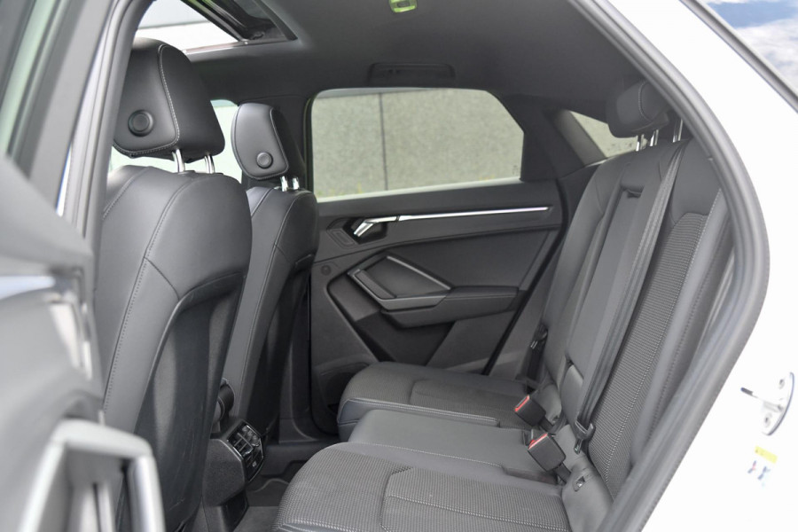 Audi Q3 Sportback 45 TFSI e 3x S-Line. Pano, ACC, 360, Stuurvw, Keyless, Sfeer, Sonos, Dodeh, Matrix, 21''!