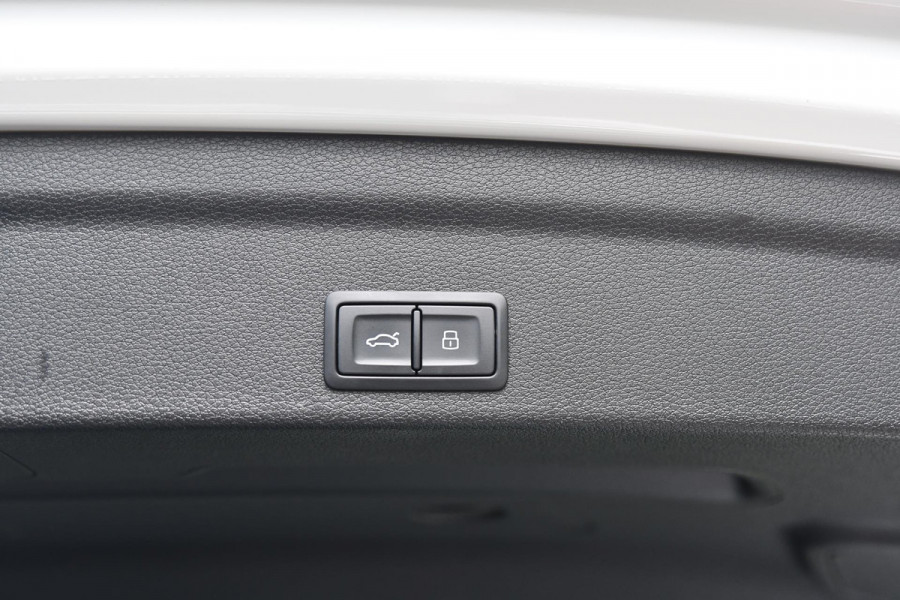 Audi Q3 Sportback 45 TFSI e 3x S-Line. Pano, ACC, 360, Stuurvw, Keyless, Sfeer, Sonos, Dodeh, Matrix, 21''!
