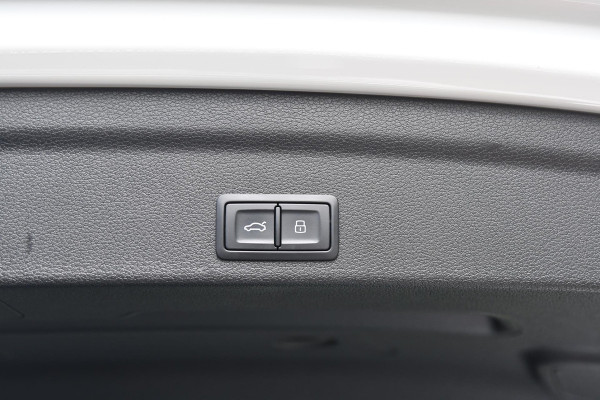 Audi Q3 Sportback 45 TFSI e 3x S-Line. Pano, ACC, 360, Stuurvw, Keyless, Sfeer, Sonos, Dodeh, Matrix, 21''!