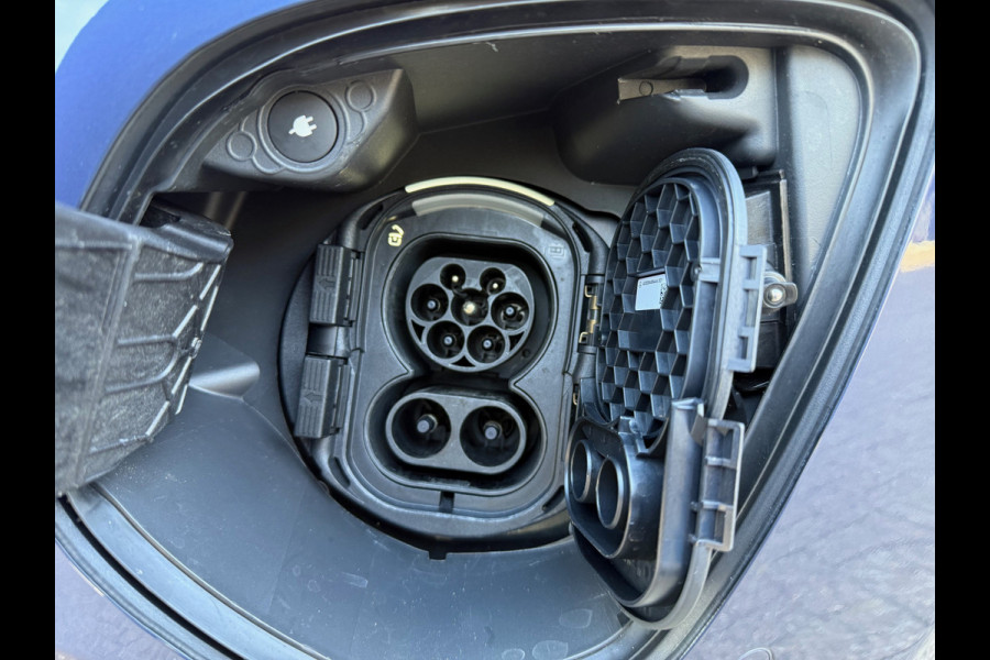 Mercedes-Benz Eqv 300 90 kWh - L3 Extra Lang - Airmatic - Leder 2+2+3=7 Persoons