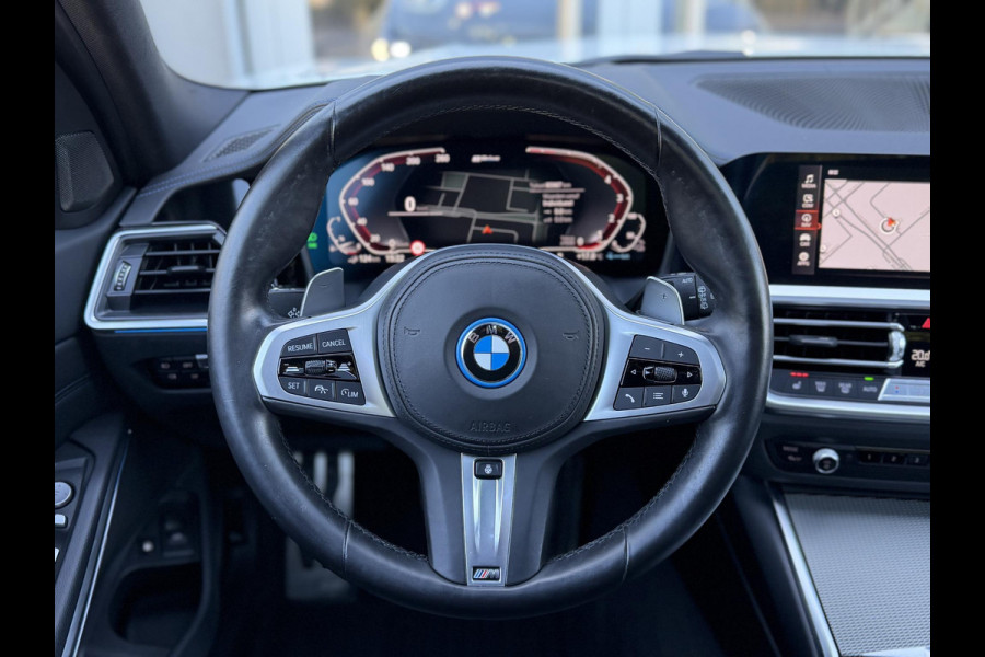 BMW 3 Serie Touring 320e xDrive High Ex M-Sport|SOH92%|Pano|Laser|M-seats|Memory|CoPilot|HiFi|HUD|Trekhaak