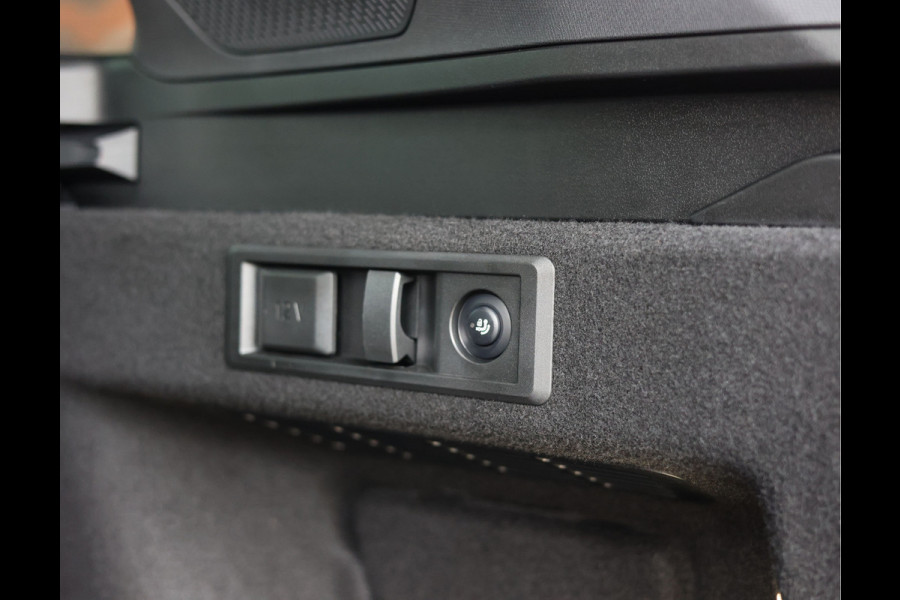 BMW X3 30e xDrive | Pano - HUD - Trekhaak