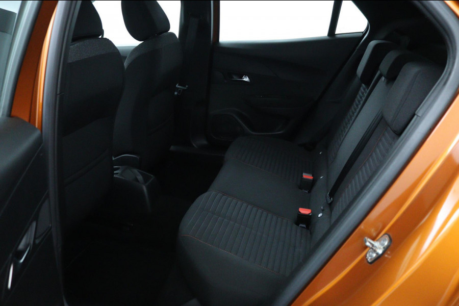 Peugeot 2008 1.2 PureTech Blue*NAVI*CAM*HAAK*ECC*CRUISE*CARPLAY