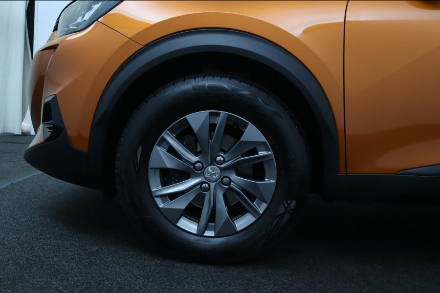 Peugeot 2008 1.2 PureTech Blue*NAVI*CAM*HAAK*ECC*CRUISE*CARPLAY