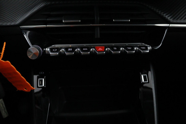 Peugeot 2008 1.2 PureTech Blue*NAVI*CAM*HAAK*ECC*CRUISE*CARPLAY