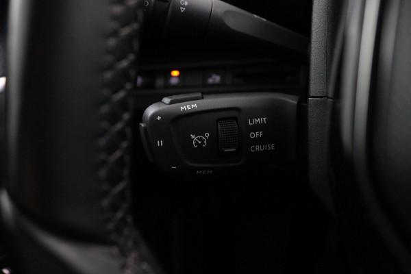Peugeot 5008 1.2 PureTech*NAVI*CAM*HAAK*CRUISE*ECC*CARPLAY*7PER Peugeot 5008 1.2 PureTech*NAVI*CAM*HAAK*CRUISE*ECC*CARPLAY*7PER