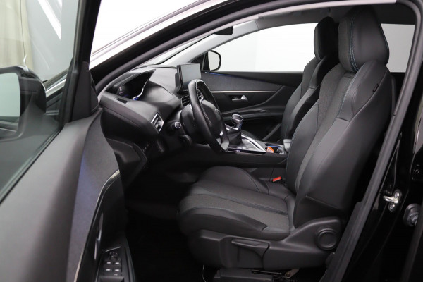 Peugeot 5008 1.2 PureTech*NAVI*CAM*HAAK*CRUISE*ECC*CARPLAY*7PER Peugeot 5008 1.2 PureTech*NAVI*CAM*HAAK*CRUISE*ECC*CARPLAY*7PER