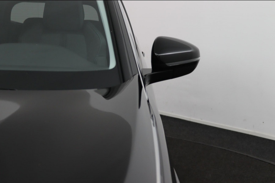 Peugeot 5008 1.2 PureTech*NAVI*CAM*HAAK*CRUISE*ECC*CARPLAY*7PER Peugeot 5008 1.2 PureTech*NAVI*CAM*HAAK*CRUISE*ECC*CARPLAY*7PER