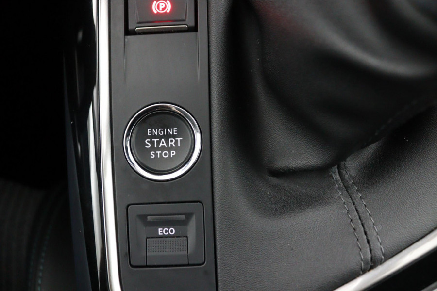 Peugeot 5008 1.2 PureTech*NAVI*CAM*HAAK*CRUISE*ECC*CARPLAY*7PER Peugeot 5008 1.2 PureTech*NAVI*CAM*HAAK*CRUISE*ECC*CARPLAY*7PER