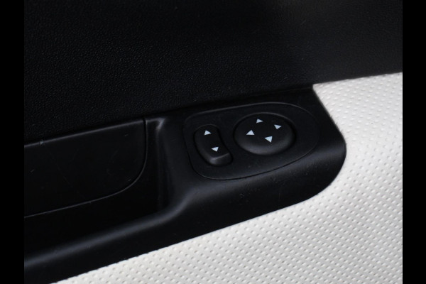 Fiat 500 1.2 Automaat Sport | Climate Control | Bluetooth | Cruise Control | 16 Inch Lichtmetalen Velgen | Sportstoelen