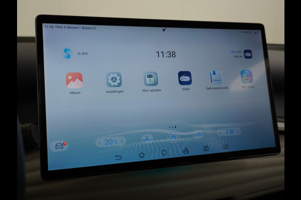 BYD ATTO 3 60kWh Design Pano-dak Leer+Elektr.Verst. Warmtepomp Adaptieve-Cr 360°Camera Apple Carplay Android Auto Elektr.A-klep Design Cont Verkeersbord detectie WiFi DAB Led Rijstrooksensor Fabrieksgarantie tot 31-7-2029/150.000km Garantie op de tractiebatterij tot 31-7-2031/200.000km  44.000 euro nieuw!