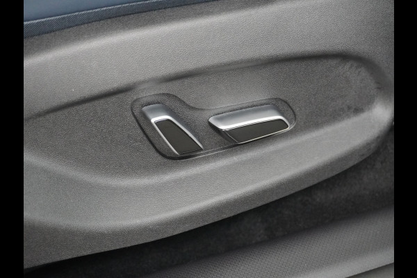 BYD ATTO 3 60kWh Design Pano-dak Leer+Elektr.Verst. Warmtepomp Adaptieve-Cr 360°Camera Apple Carplay Android Auto Elektr.A-klep Design Cont Verkeersbord detectie WiFi DAB Led Rijstrooksensor Fabrieksgarantie tot 31-7-2029/150.000km Garantie op de tractiebatterij tot 31-7-2031/200.000km  44.000 euro nieuw!