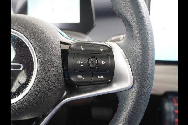 BYD ATTO 3 60kWh Design Pano-dak Leer+Elektr.Verst. Warmtepomp Adaptieve-Cr 360°Camera Apple Carplay Android Auto Elektr.A-klep Design Cont Verkeersbord detectie WiFi DAB Led Rijstrooksensor Fabrieksgarantie tot 31-7-2029/150.000km Garantie op de tractiebatterij tot 31-7-2031/200.000km  44.000 euro nieuw!
