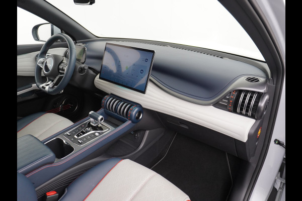 BYD ATTO 3 60kWh Design Pano-dak Leer+Elektr.Verst. Warmtepomp Adaptieve-Cr 360°Camera Apple Carplay Android Auto Elektr.A-klep Design Cont Verkeersbord detectie WiFi DAB Led Rijstrooksensor Fabrieksgarantie tot 31-7-2029/150.000km Garantie op de tractiebatterij tot 31-7-2031/200.000km  44.000 euro nieuw!