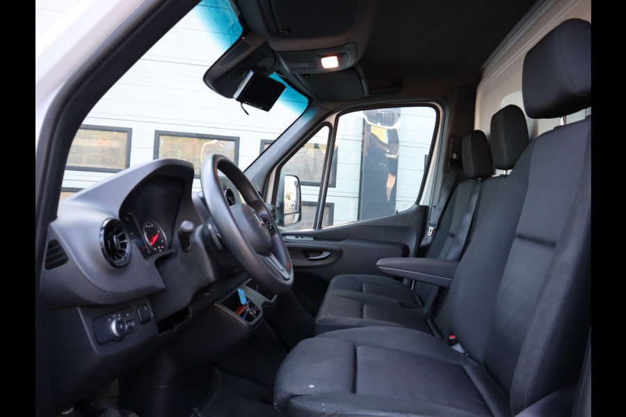 Mercedes-Benz Sprinter 515 CDI Automaat Euro 6 Bakwagen Laadklep - MBUX - Camera