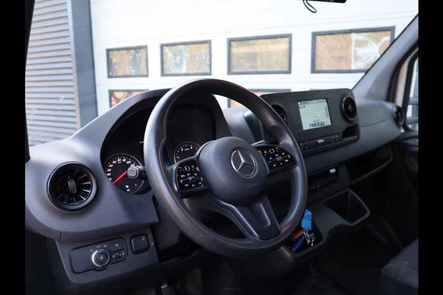 Mercedes-Benz Sprinter 515 CDI Automaat Euro 6 Bakwagen Laadklep - MBUX - Camera