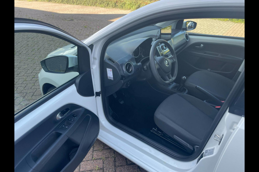 Volkswagen up! 1.0 BMT move up! Executive Edition l CarPlay