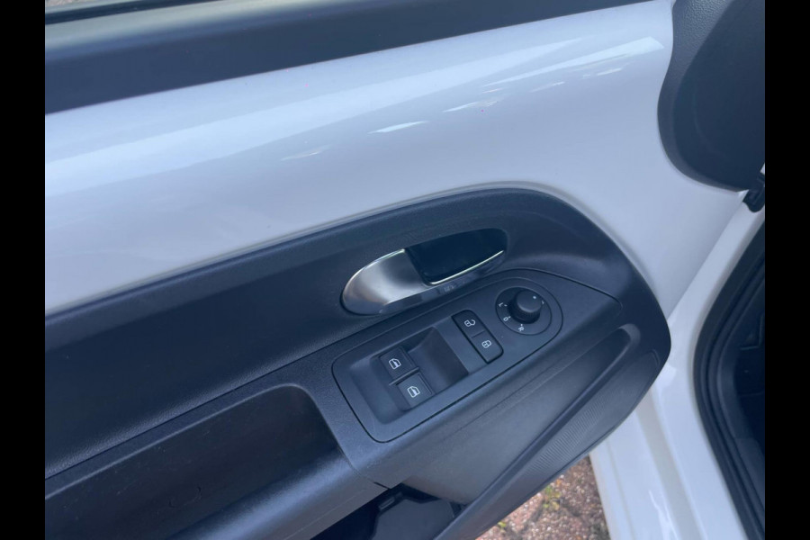 Volkswagen up! 1.0 BMT move up! Executive Edition l CarPlay