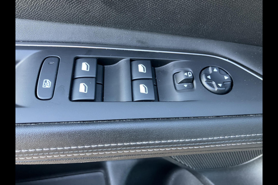 Peugeot 3008 1.2 PureTech Premium | Trekhaak | Elektr. stoelen | 12 mnd garantie | NAP
