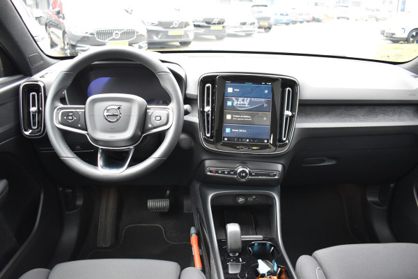 Volvo C40 Recharge 231PK Core 69 kWh Trekhaak | Camera | 19 "LMV | Stoelverwarming | Stuurverwarming