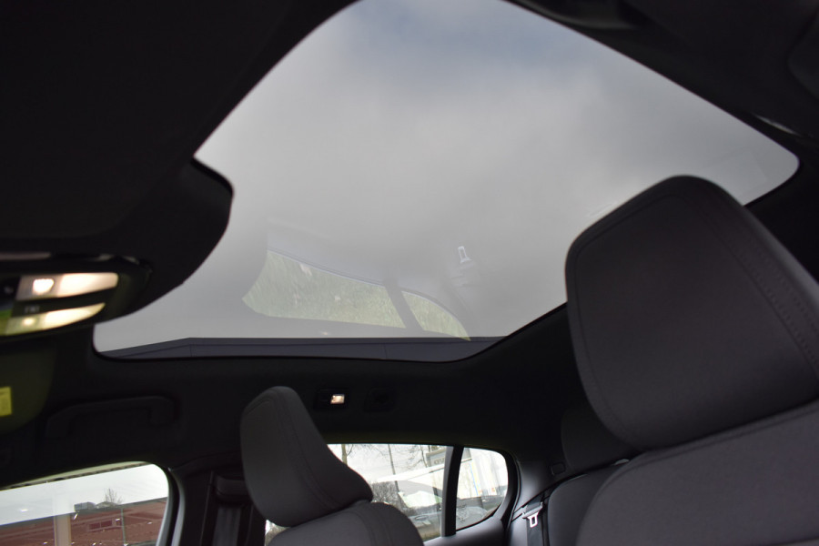 Volvo C40 Recharge 231PK Core 69 kWh Trekhaak | Camera | 19 "LMV | Stoelverwarming | Stuurverwarming