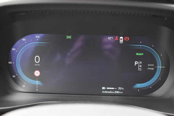 Volvo C40 Recharge 231PK Core 69 kWh Trekhaak | Camera | 19 "LMV | Stoelverwarming | Stuurverwarming
