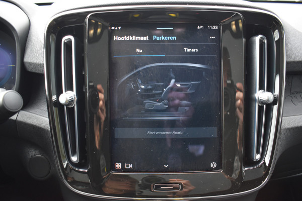 Volvo C40 Recharge 231PK Core 69 kWh Trekhaak | Camera | 19 "LMV | Stoelverwarming | Stuurverwarming