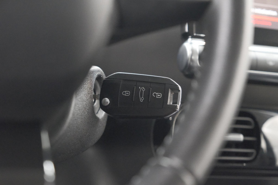 Citroën C4 Cactus PureTech 110 Business | Trekhaak | Apple Carplay | Parkeersensoren