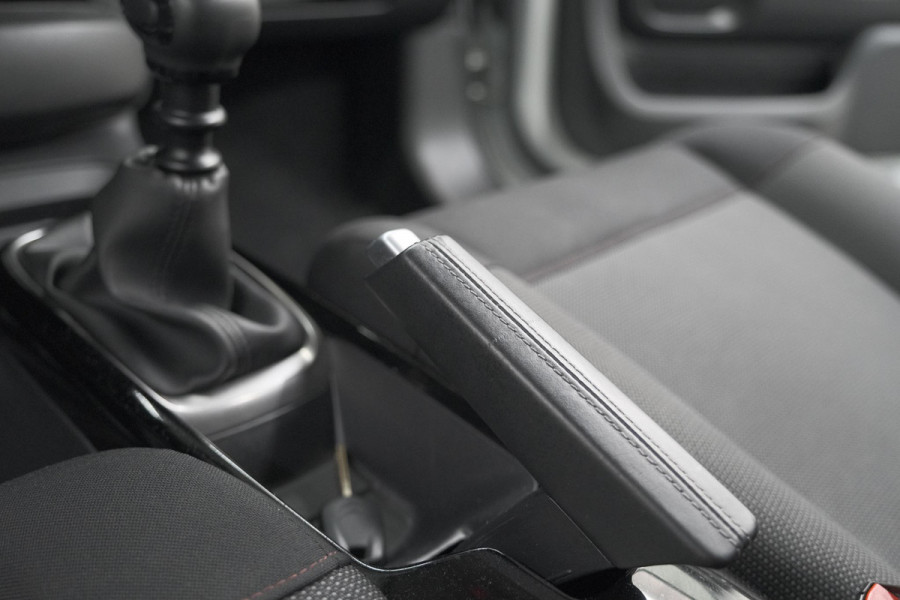 Citroën C4 Cactus PureTech 110 Business | Trekhaak | Apple Carplay | Parkeersensoren
