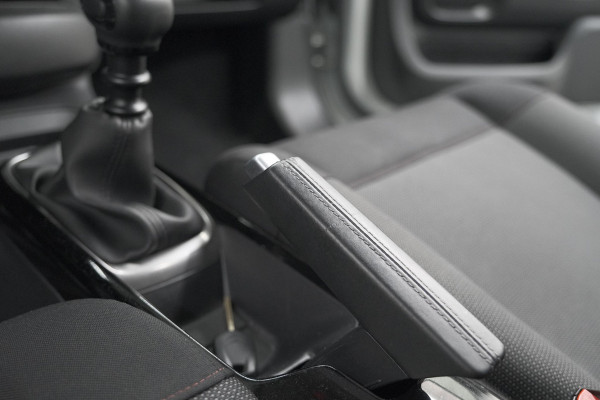 Citroën C4 Cactus PureTech 110 Business | Trekhaak | Apple Carplay | Parkeersensoren