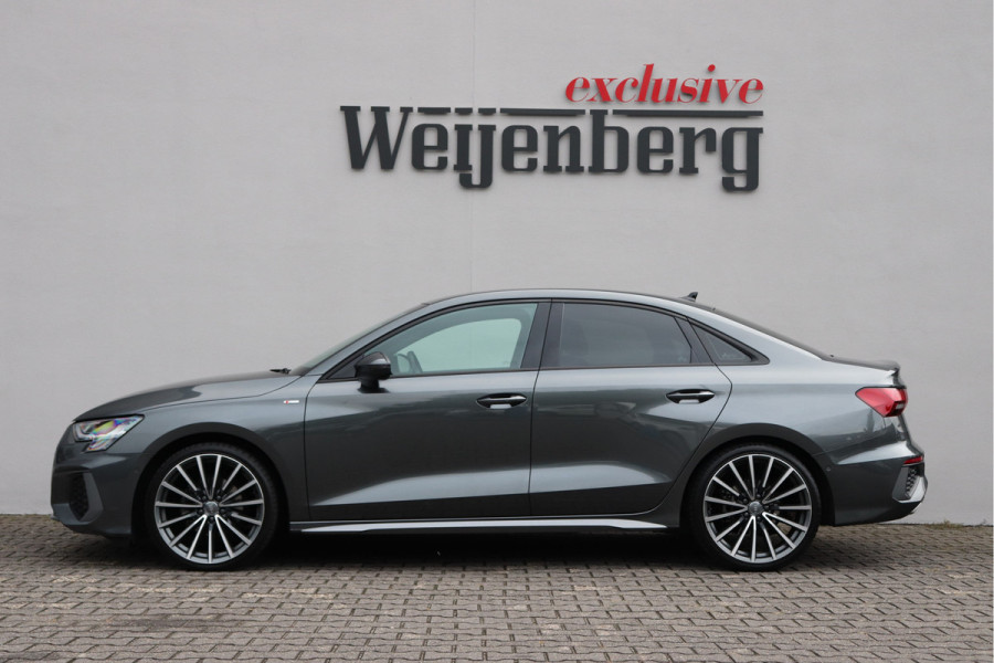 Audi A3 Limousine 35 TFSI S-line Trekhaak Leder