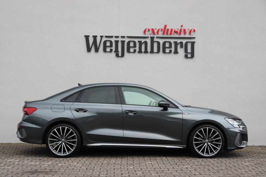 Audi A3 Limousine 35 TFSI S-line Trekhaak Leder