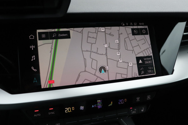 Audi A3 Limousine 35 TFSI S-line Trekhaak Leder