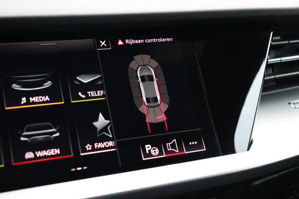 Audi A3 Limousine 35 TFSI S-line Trekhaak Leder