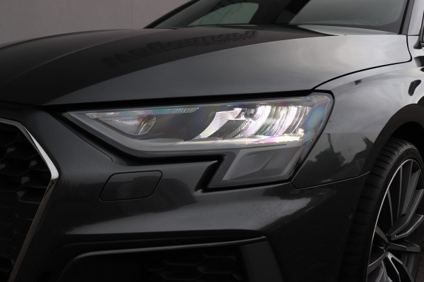 Audi A3 Limousine 35 TFSI S-line Trekhaak Leder