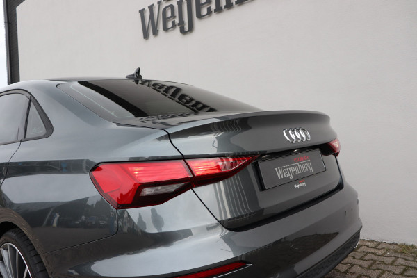 Audi A3 Limousine 35 TFSI S-line Trekhaak Leder