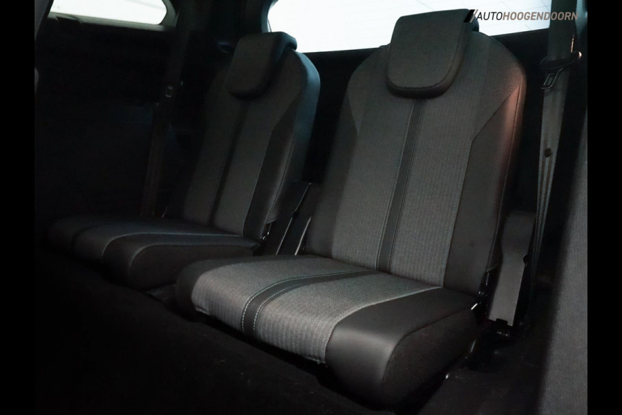 Peugeot 5008 1.2 Hybrid 136 GT 7-zits (APPLE CARPLAY,LED VERLICHTING,KEYLESS,DODEHOEK,CRUISE,DIGITAAL DISPLAY,CAMERA,LM-VELGEN)