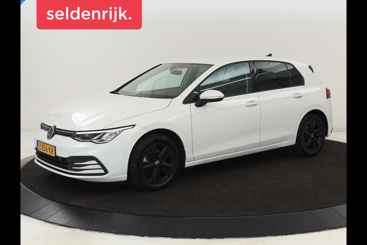 Volkswagen Golf 1.5 eTSI Style | Carplay | Navigatie | Camera | Adaptive cruise | Digital Cockpit | Full LED | Climate control | Parkeerhulp