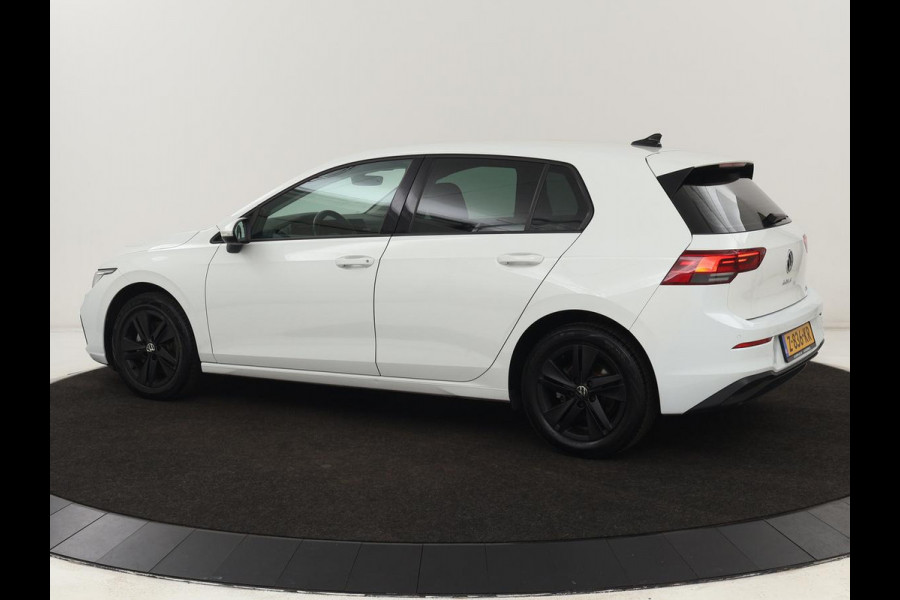 Volkswagen Golf 1.5 eTSI Style | Carplay | Navigatie | Camera | Adaptive cruise | Digital Cockpit | Full LED | Climate control | Parkeerhulp